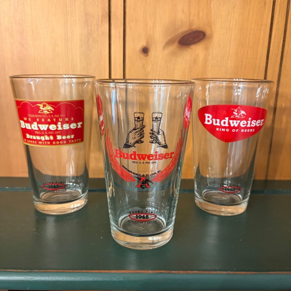 Budweiser Retro Pint Collector's Series Glasses Set of 3 1947 1948 1952 Home Bar